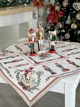 Скатерть гобеленовая новогодняя "Щелкунчик" (серебряный люрекс), 97x100
