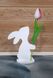 Фигурка декоративная "Зайка с тюльпаном", белый, 18 см в интернет-магазине РечиДоРечи