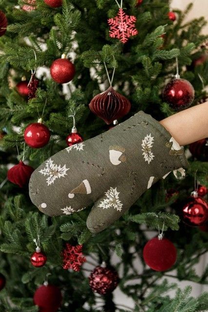 Новорічна рукавиця Шапочки на зеленому з люрексом, універсальний