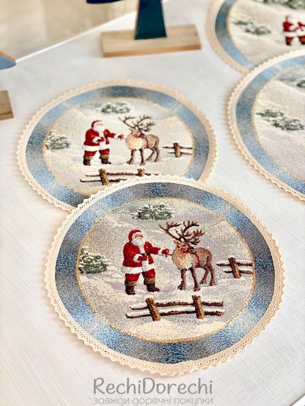 Серветка-підкладка кругла новорічна гобеленова "Різдво в Карпатах" (золотий люрекс), Ø20, Кругла