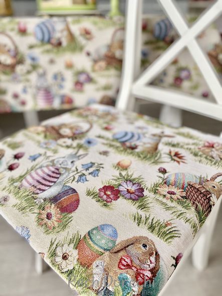 Подушка на стул гобеленовая пасхальная "Праздничная поляна", 40x40