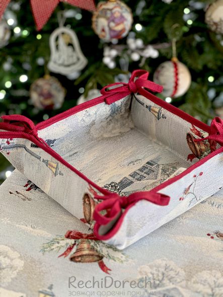 Хлібничка гобеленова новорічна "Снігова казка" (срібний люрекс), 20x20x8
