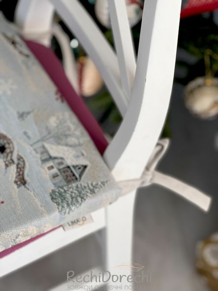 Подушка нка стілець "Снігова казка" (срібний люрекс), 40x40